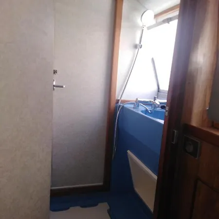 Bateau - Jolie Penichette Sur Region Touristique. *