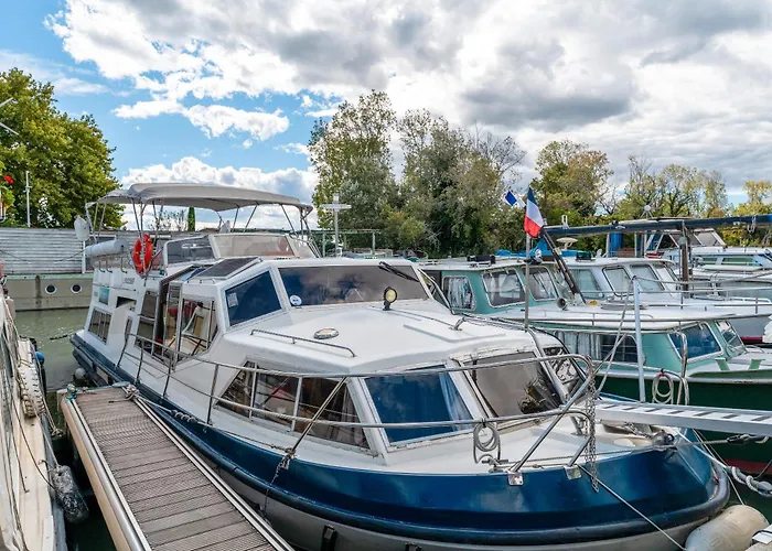 Hotel en barco Penichette Odyssey Croisieres Bellegarde (Gard)